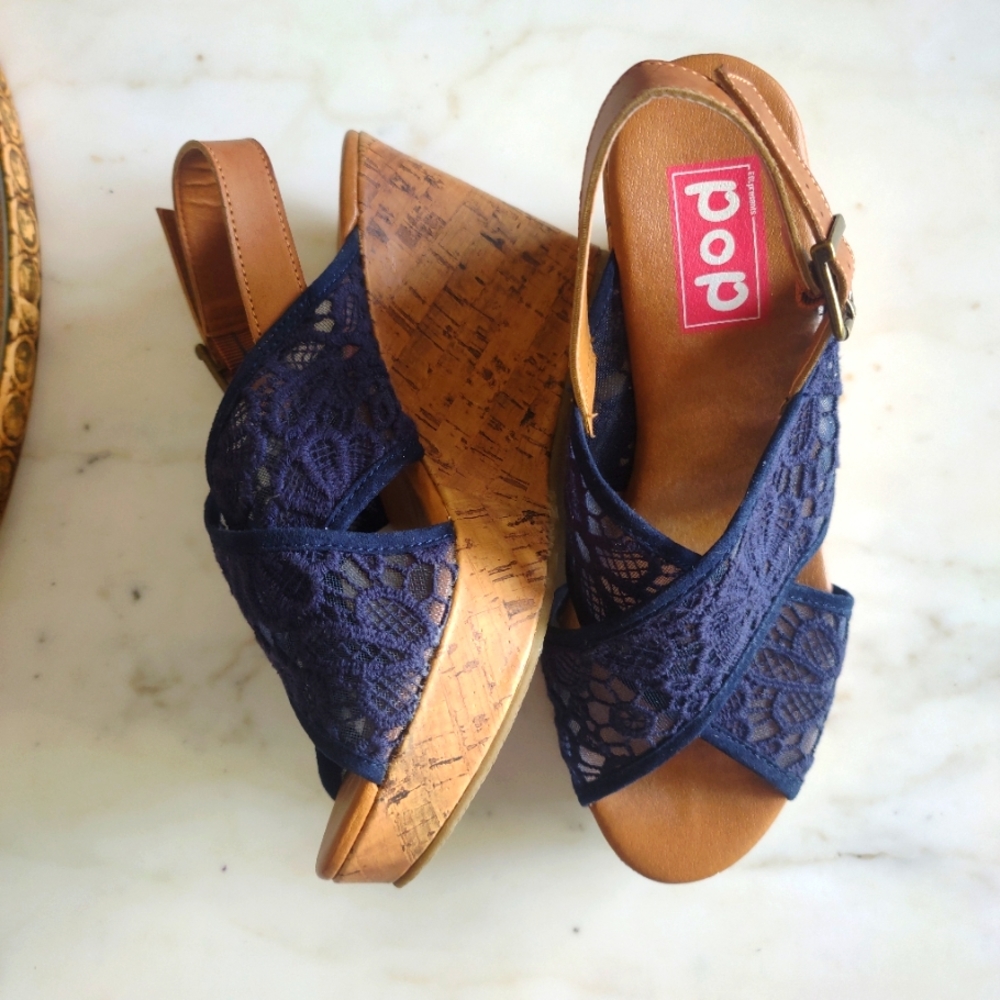 🔈SOLD🔈POP KATRINA WEDGE CROCHET HILLS